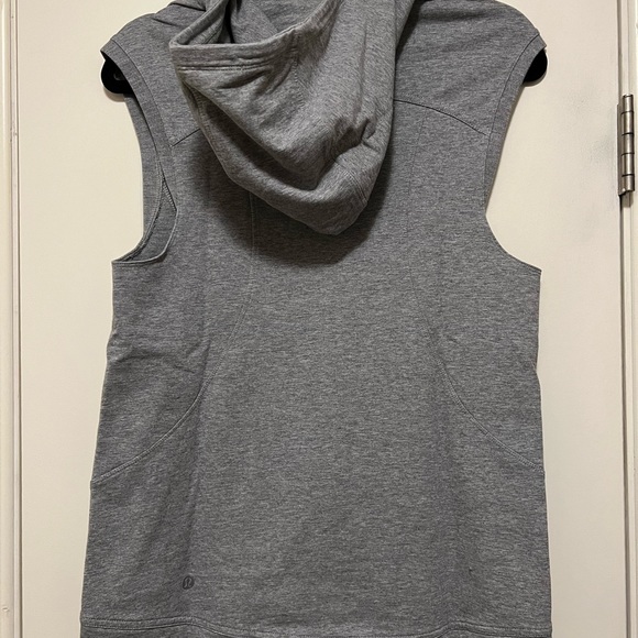 Very good used condition Lululemon sleeveless Bliss hoodie in heathered grey. - Picture 2 of 6